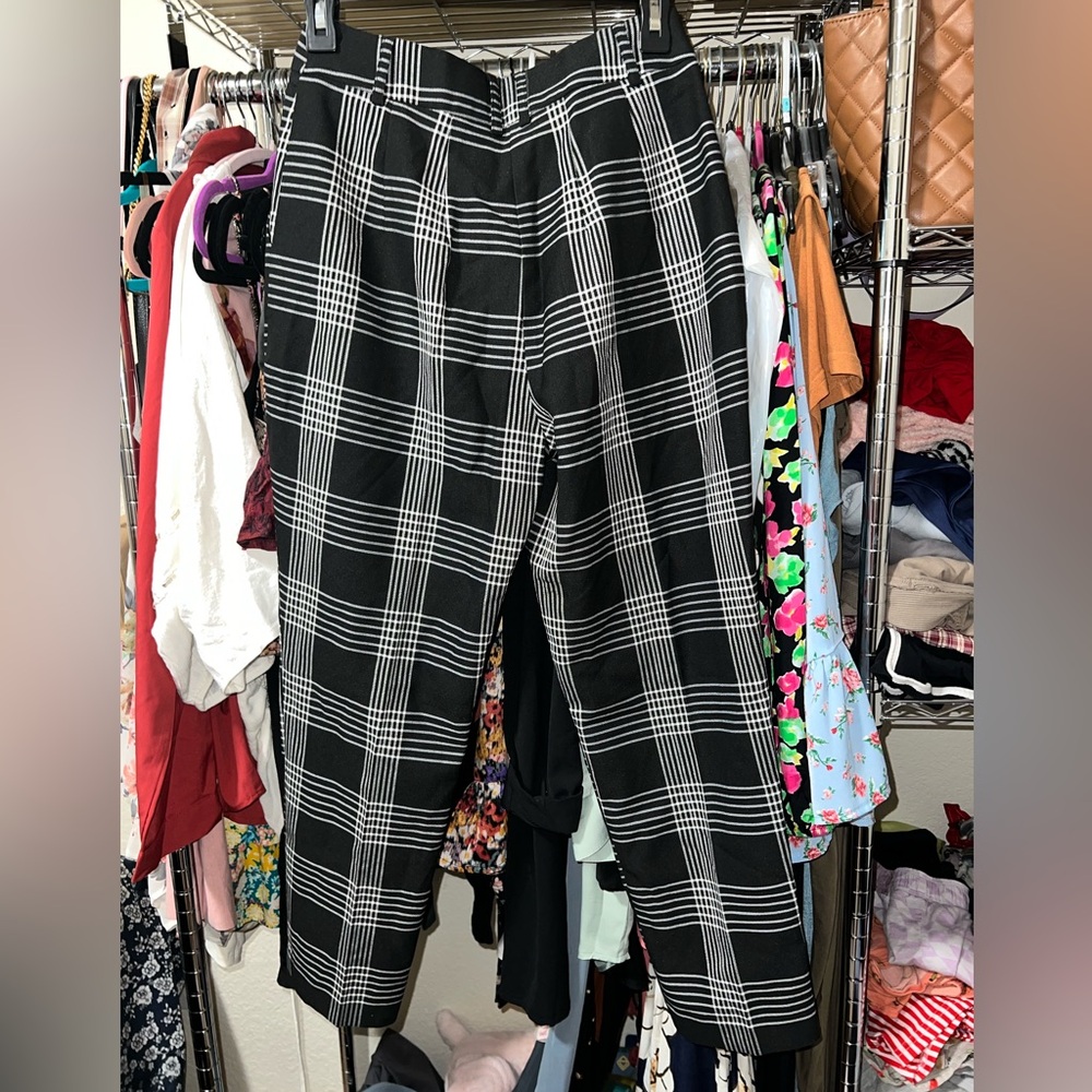 NWOT ASOS Black and White Checkered Women's Trousers - Picture 4 of 4